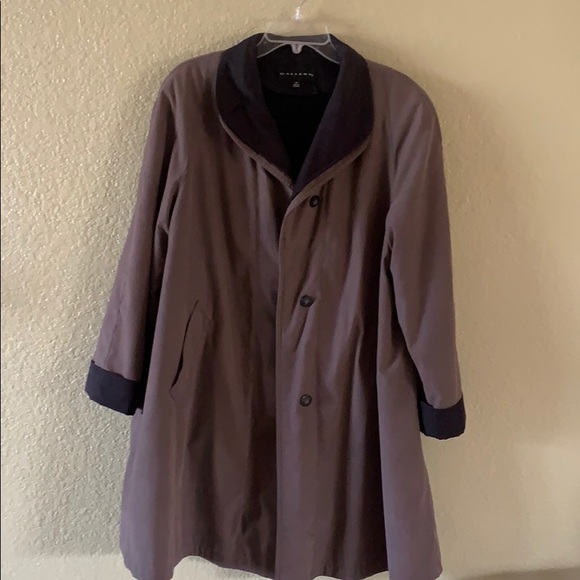 Coat - Picture 3 of 5